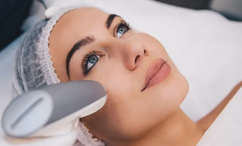 Enlarged Pores: What an Aesthetic Clinic Singapore can Realistically Achieve With Modern Devices